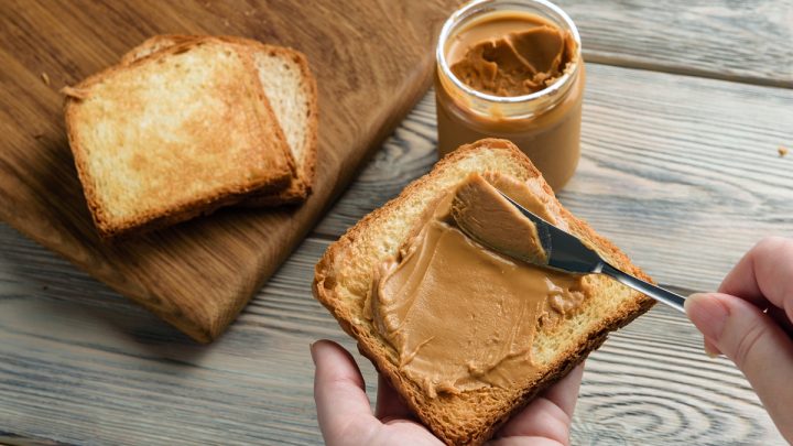 Pasta de amendoim: mocinha ou vilã do seu plano nutricional?